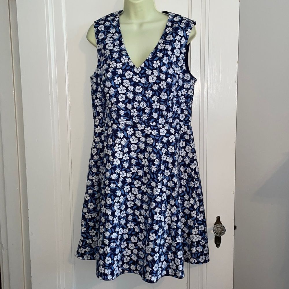 NWT Draper James blue & white floral print sleeveless dress